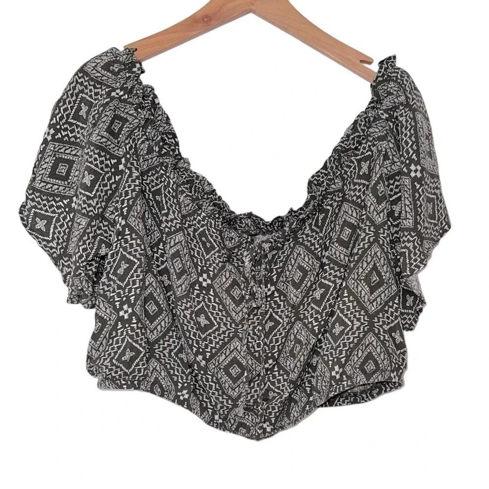 Torrid 2 army green with small white flowers cropped off the shoulder top